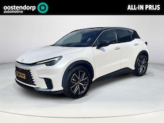 Lexus LBX - Elegant 2WD | Carplay | Stoel- + stuurverwarming | (kunst) lederen bekleding | Dode hoek d