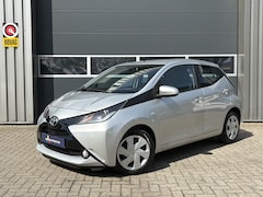 Toyota Aygo - 1.0 VVT-i x-play | Airco | Camera | Cruise Control | Scherm | Bluetooth | All Season | Int