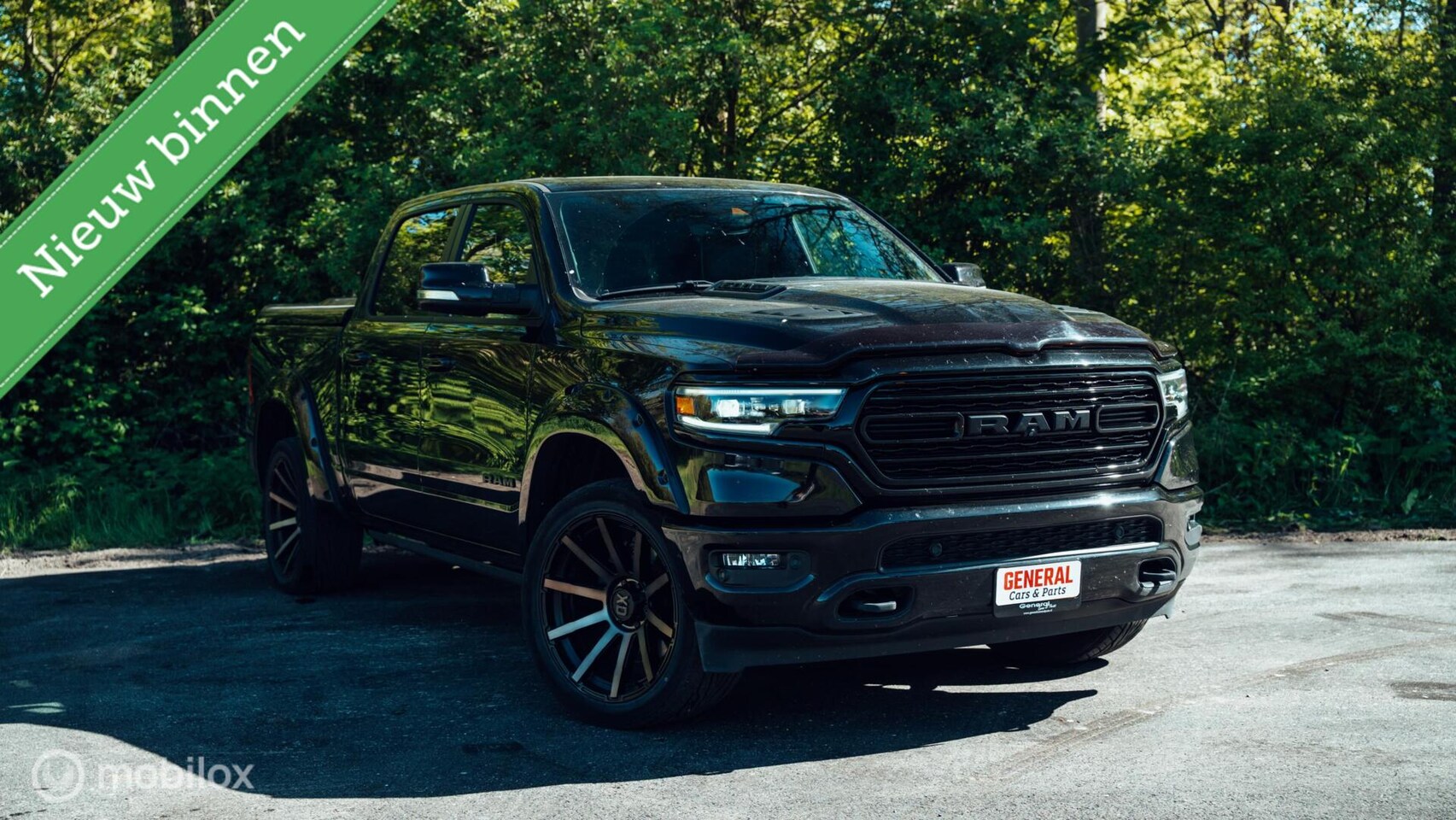 Dodge Ram 1500 - Limited Crew Cab 4x4 - AutoWereld.nl