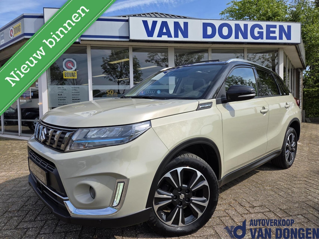 Suzuki Vitara - 1.4 Boosterjet Style Smart Hybrid AllGrip | Beige / Panorama - AutoWereld.nl