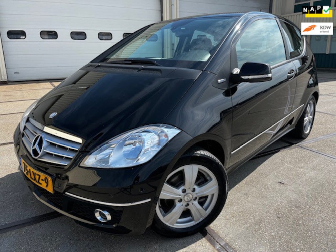 Mercedes-Benz A-klasse - 180 BlueEFFICIENCY Avantgarde met draaistoel passagiersstoel - AutoWereld.nl