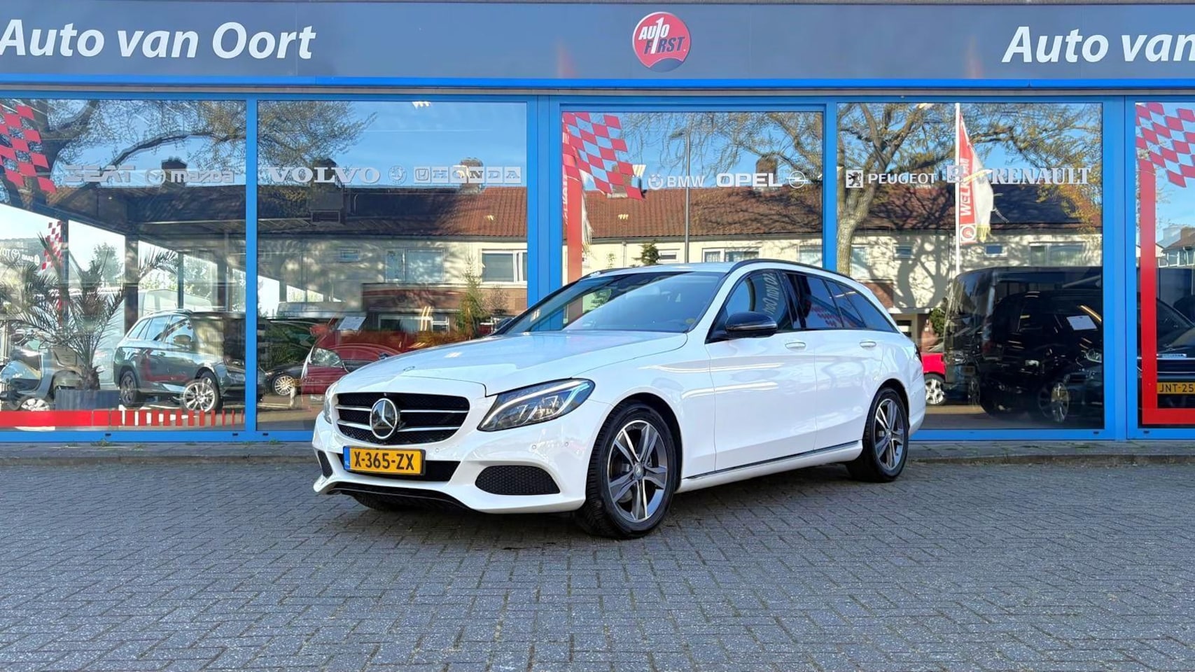 Mercedes-Benz C-klasse Estate - 220 Head-up , Auto trekhaak ,Stand kachel<< HEEEL VEEL OPTIES - AutoWereld.nl