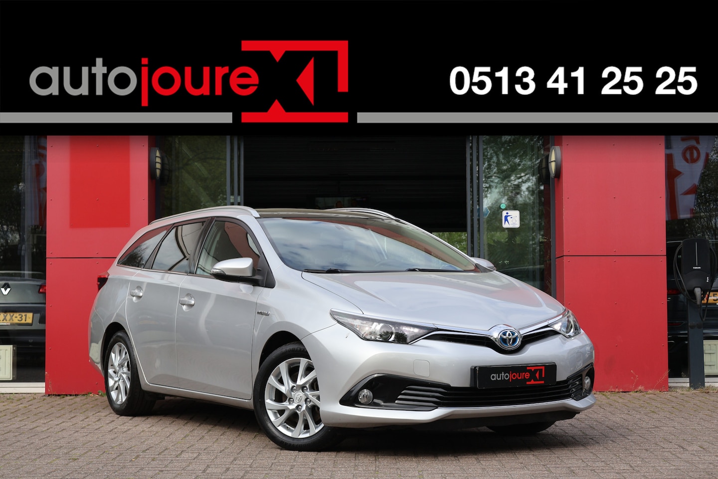 Toyota Auris Touring Sports - 1.8 Hybrid Lease | Panoramadak | Trekhaak | Camera | - AutoWereld.nl