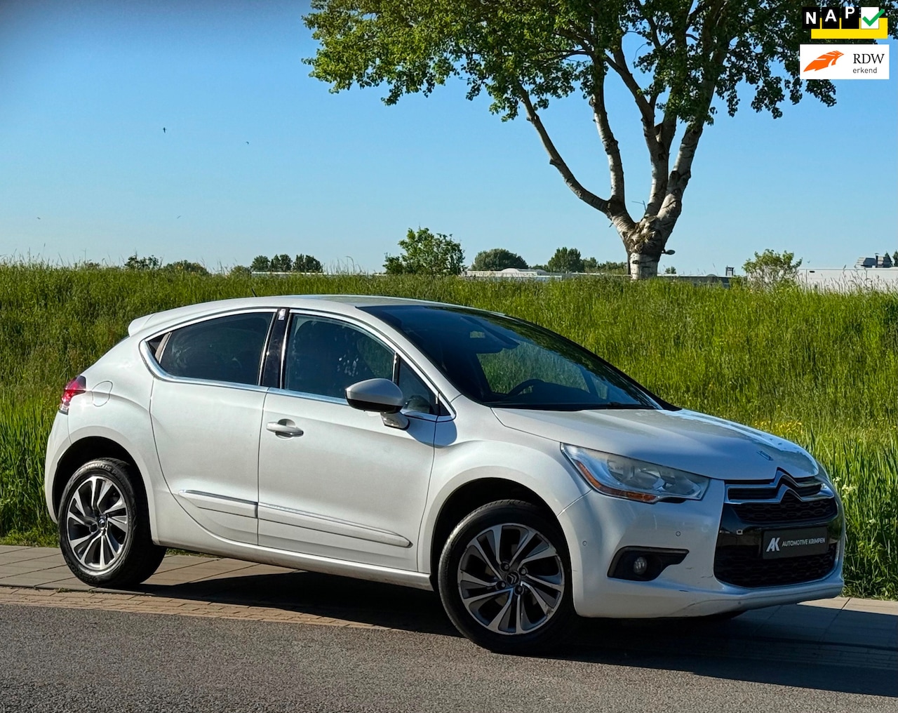 Citroën DS4 - 1.6 VTi So Chic | Pano | Dode Hoek | Massage | LED | Navi | Stuurbed | NAP - AutoWereld.nl