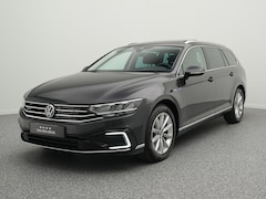 Volkswagen Passat Variant - GTE 1.4 TSI PHEV 218 PK Highline | LED | Panoramadak | Achteruitrijcamera | Side Assist |