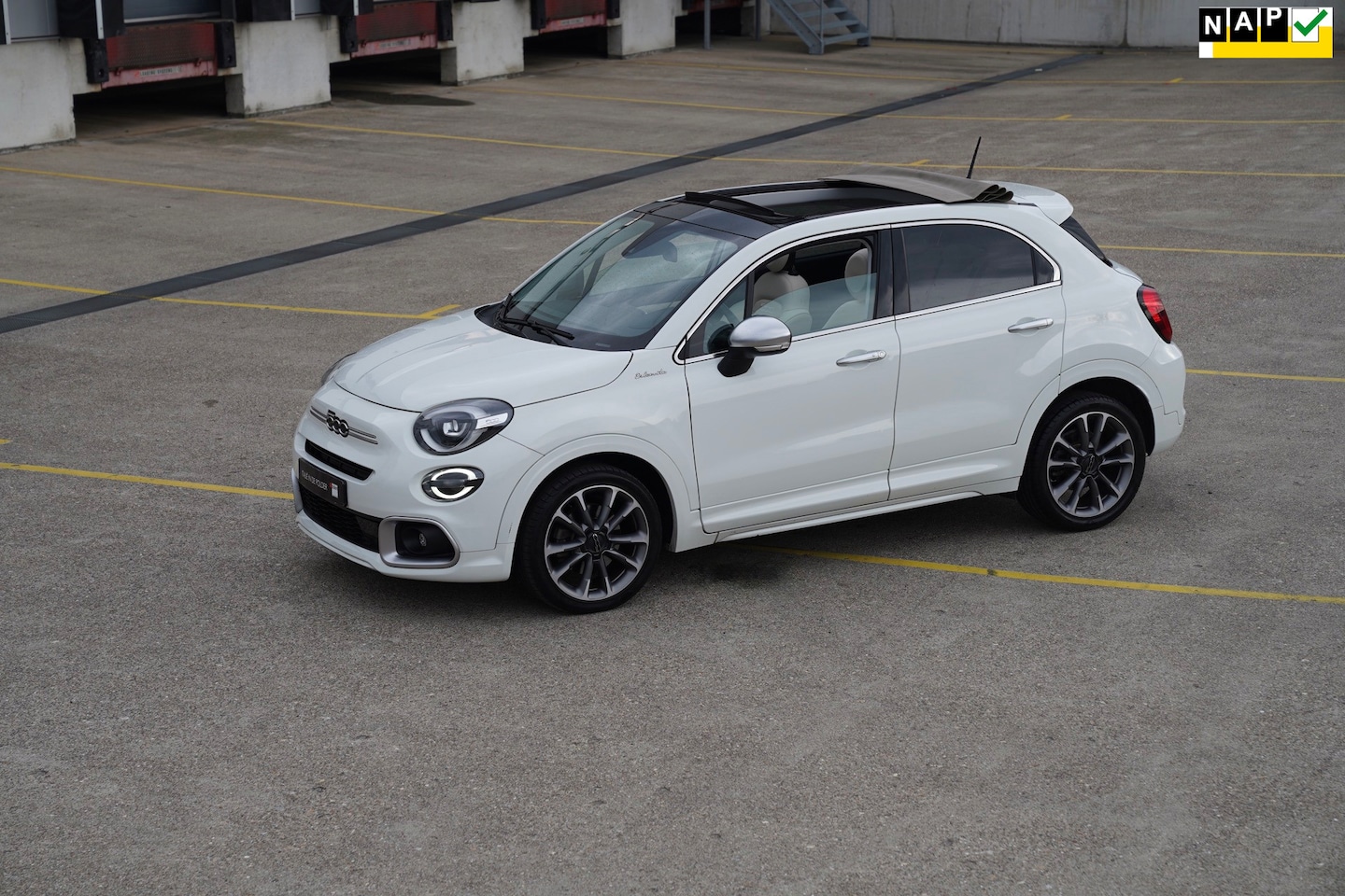 Fiat 500 X - 1.5 Hybrid Dolcevita Special Edition Cabrio 1.5 Hybrid Dolcevita Special Edition Cabrio - AutoWereld.nl