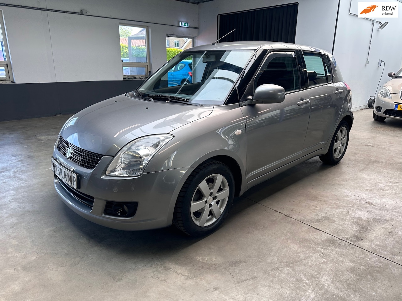 Suzuki Swift - 1.3 Bandit|Airco|Keyless|Nieuwe koppeling - AutoWereld.nl