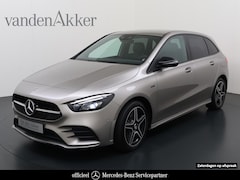 Mercedes-Benz B-klasse - 250e AMG // Trekhaak // Carplay // Camera // Sfeerverlichting // Nightpakket // LED koplam