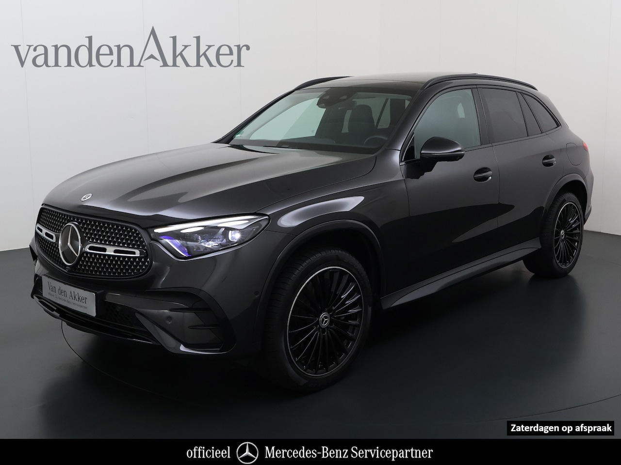 Mercedes-Benz GLC-klasse - 400e 4Matic AMG 381pk // Panorama dak // Trekhaak // Rijassistentiepakket // Distronic // - AutoWereld.nl