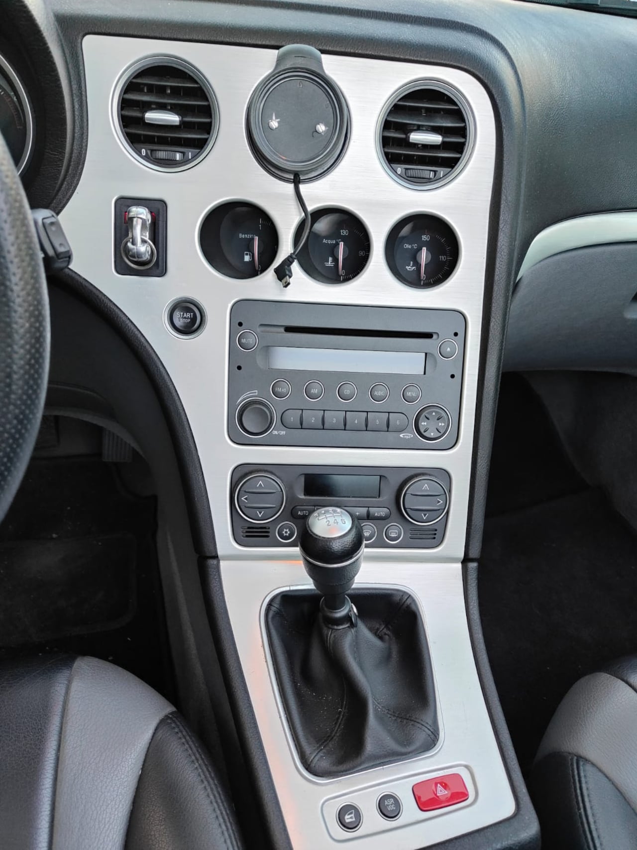 Alfa Romeo Spider - 2.2 JTS Exclusive Zeer goed onderhouden Spider, historie bekend en weinig kilometers.