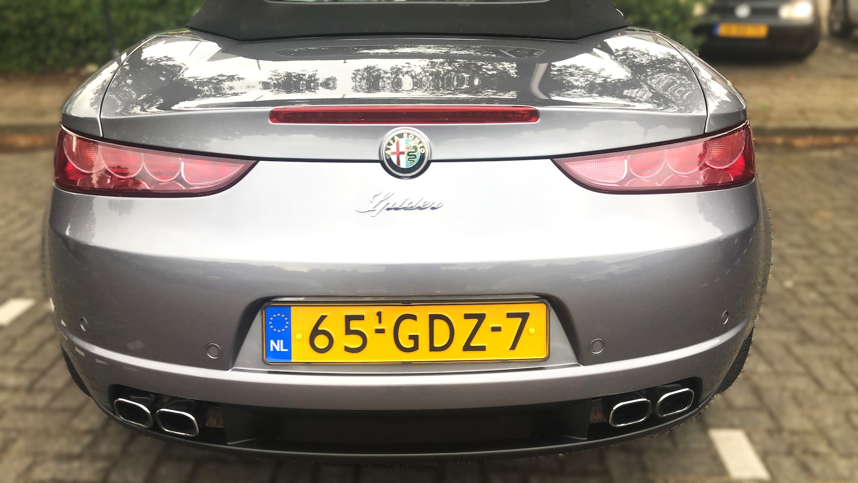 Alfa Romeo Spider - 2.2 JTS Exclusive Zeer goed onderhouden Spider, historie bekend en weinig kilometers.