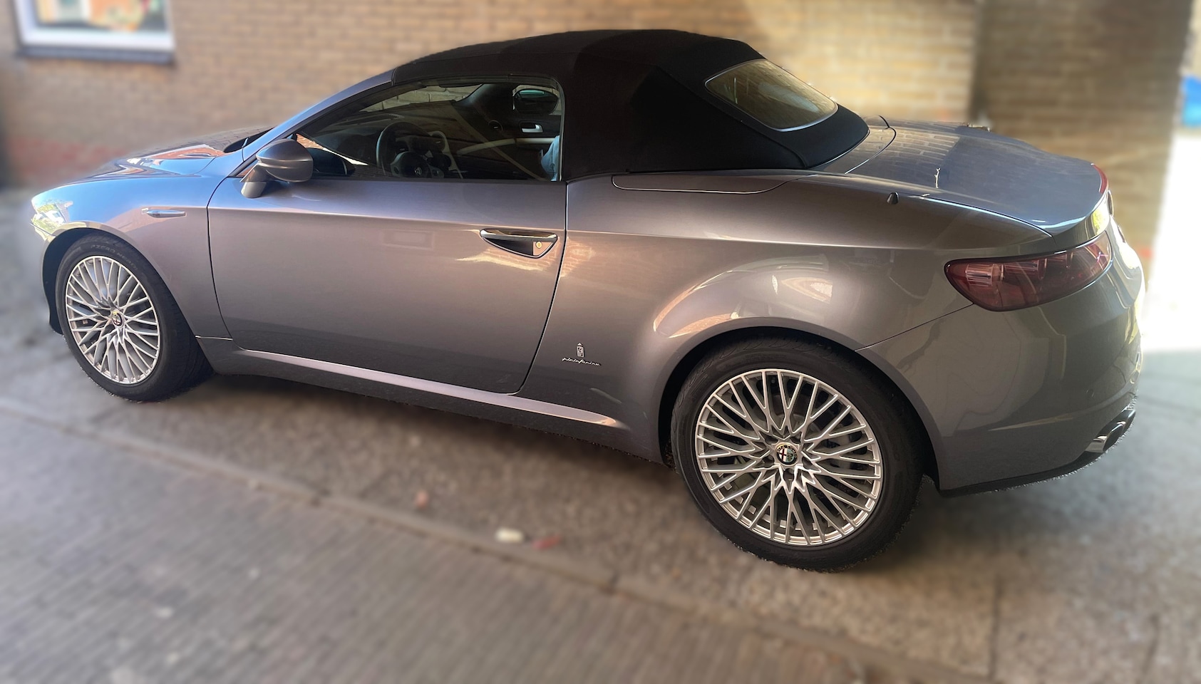 Alfa Romeo Spider - 2.2 JTS Exclusive Zeer goed onderhouden Spider, historie bekend en weinig kilometers.