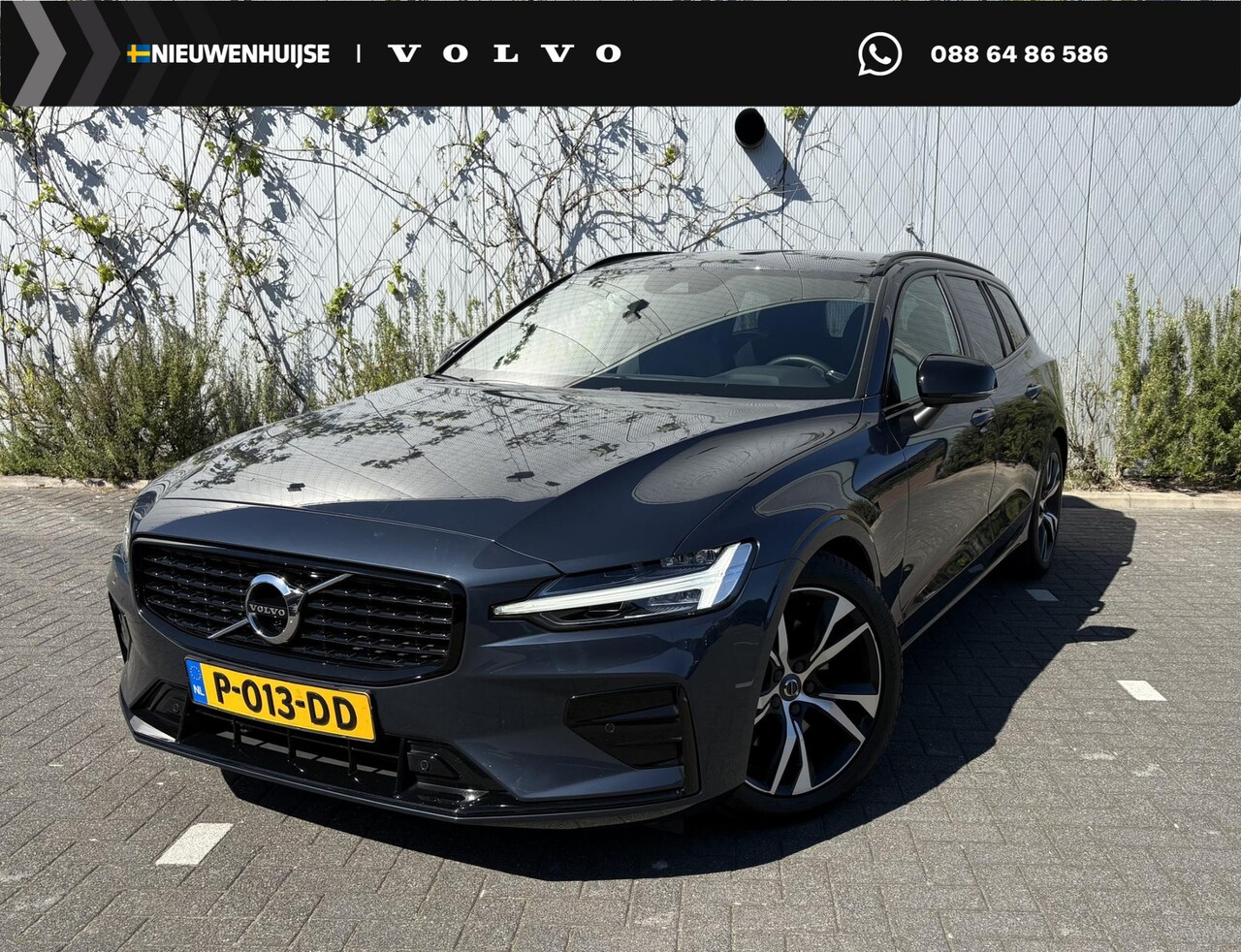 Volvo V60 - 2.0 B4 R-Design | Achteruitrijcamera | Trekhaak | Sportstoelen | Navigatie | Apple Carplay - AutoWereld.nl