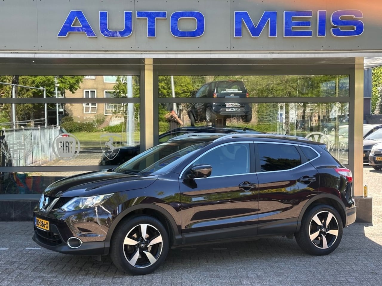 Nissan Qashqai - 1.2 Connect Edition Navi Camera Telefoon Cruise Trekhaak - AutoWereld.nl