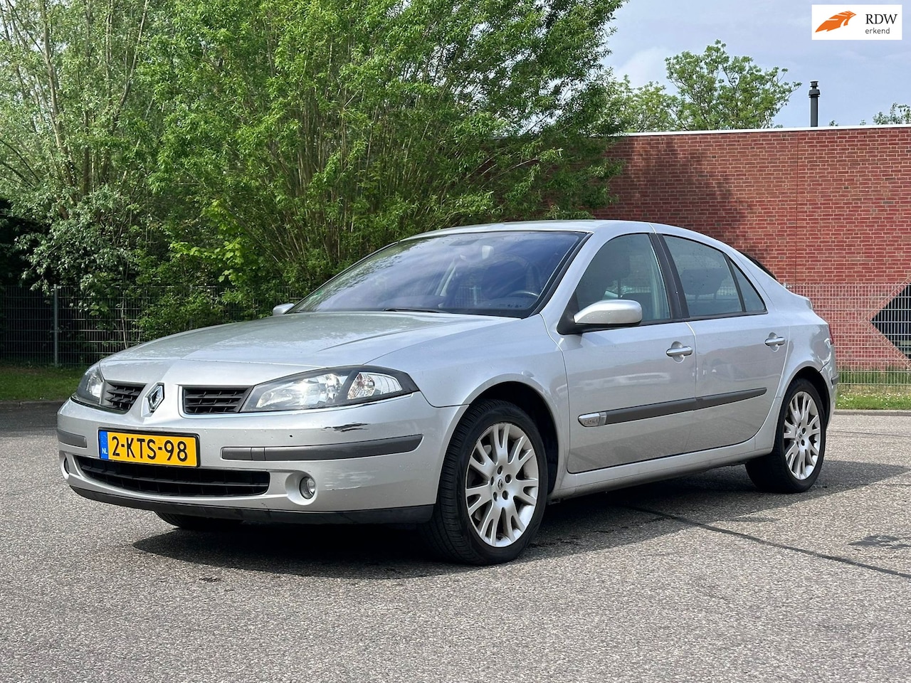 Renault Laguna - 2.0-16V Tech Line Automaat*Navigatie*Trekhaak*Cruise*Clima*LM velgen*Parkeersensoren*APK* - AutoWereld.nl