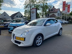 Alfa Romeo MiTo - 1.4 DISTINCTIVE / AIRCO-ECC / CRUISE CTR. / BLUETOOTH / RADIO-CD / ELEK. RAMEN
