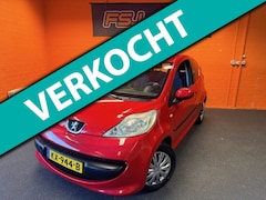 Peugeot 107 - 1.0 12V / 3 DEURS / SPORT / AIRCO / APK 26-02-2027