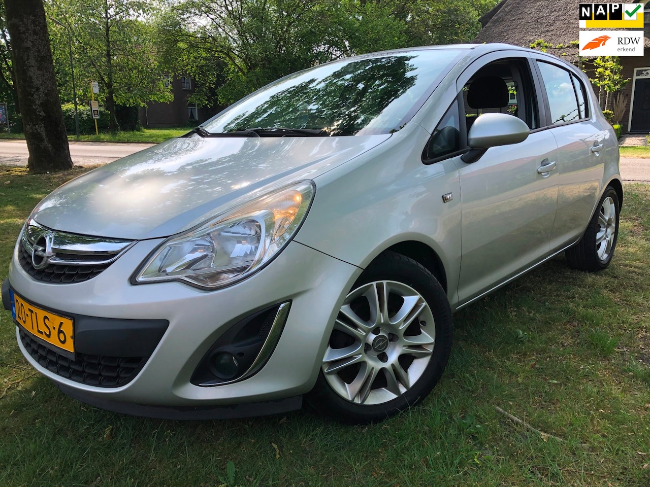 Opel Corsa - 1.2-16V Edition APK 28-4-2017 - AutoWereld.nl