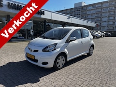 Toyota Aygo - 1.0-12V Comfort Navigator 5Drs Automaat Airco Nap