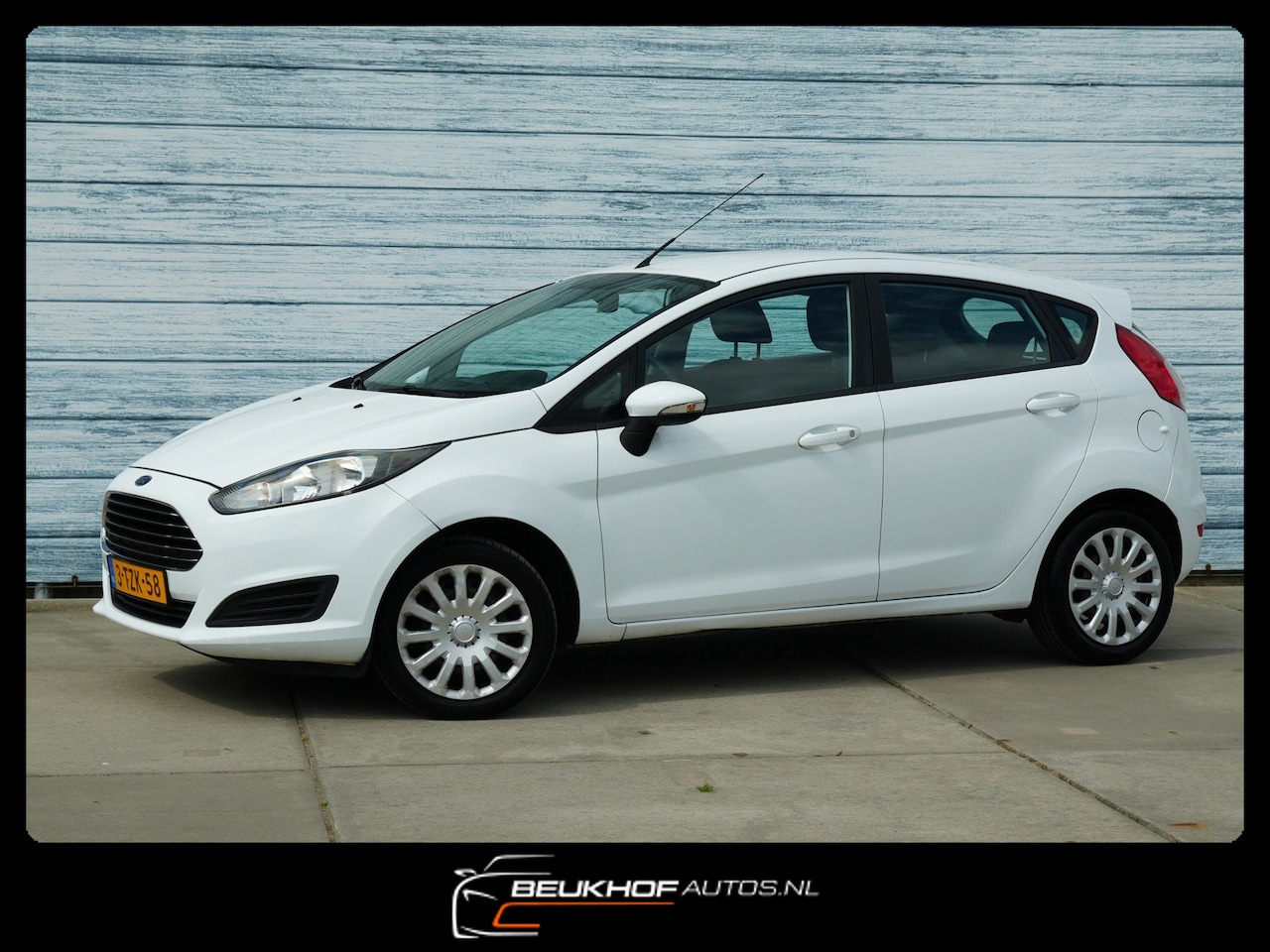 Ford Fiesta - 1.0 Zuinige NL Auto Navigatie Bluetooth Airco - AutoWereld.nl