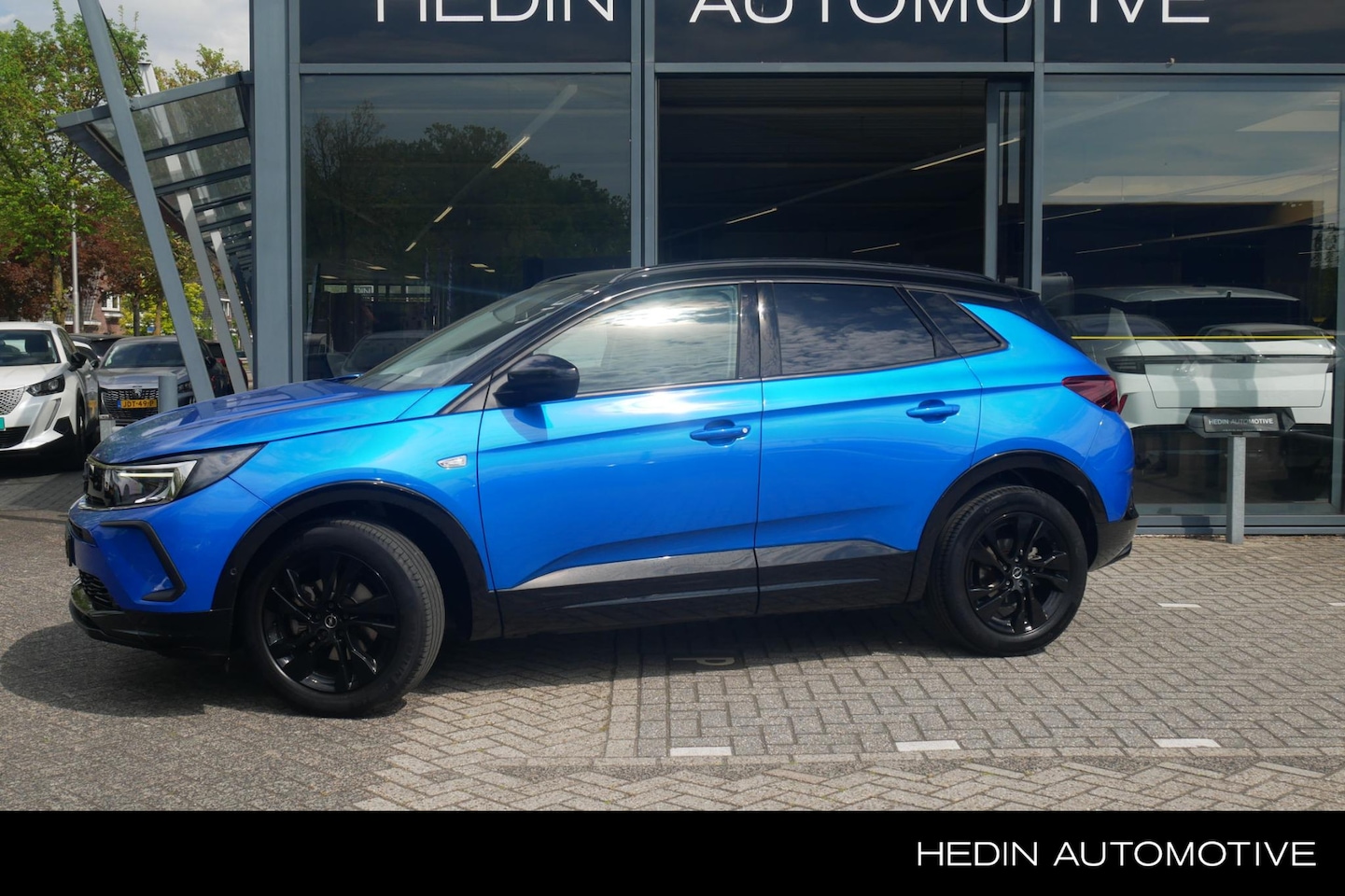 Opel Grandland - 1.2 Turbo GS Line | Navigatie | Voorstoelen verwarmd | Lichtmetalen velgen 18'' | Elektris - AutoWereld.nl