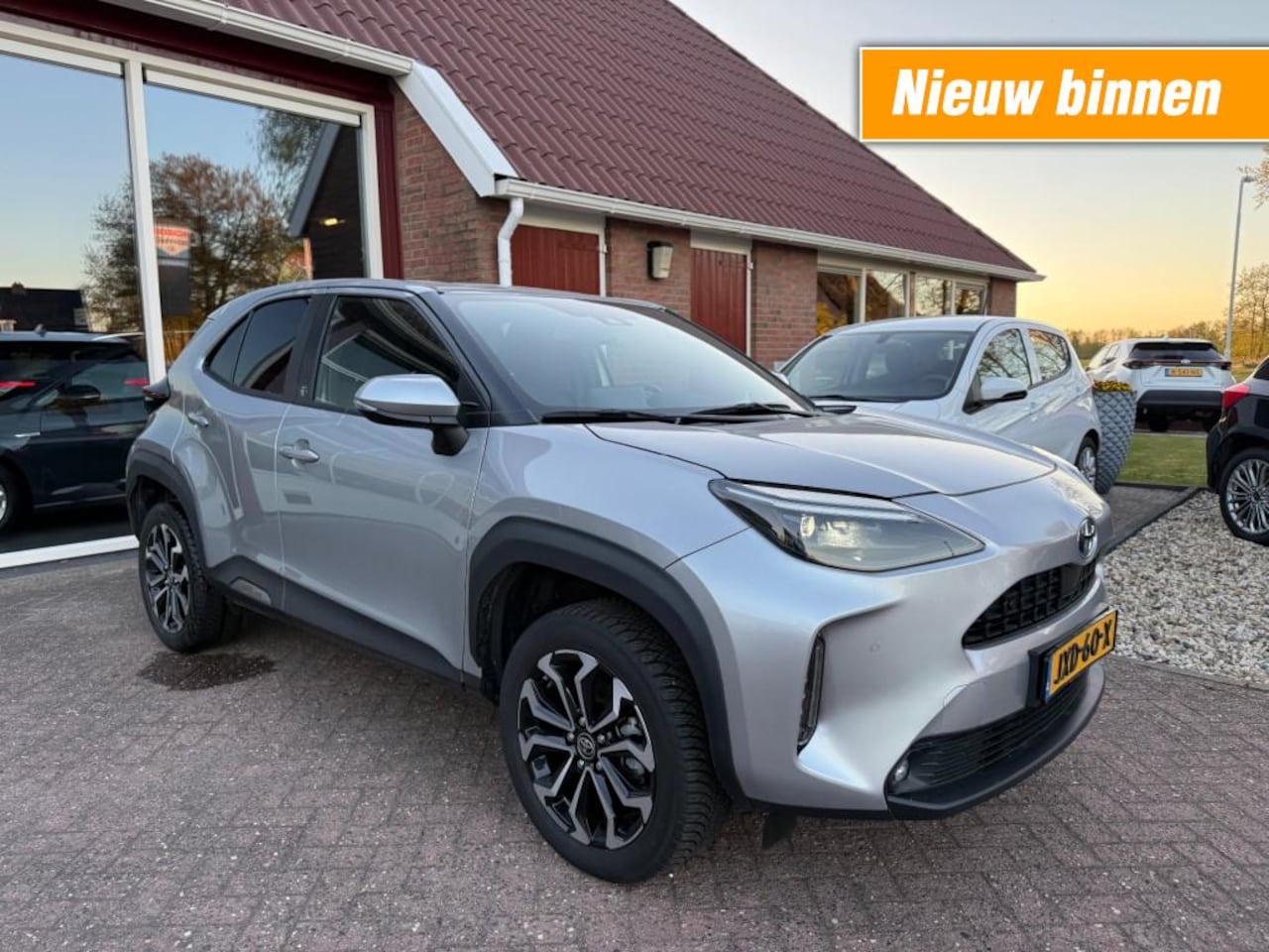 Toyota Yaris Cross - 1.5 HYBRID 5-DRS DYNAMIC Camera/Winter Pakket/ACC/ECC - AutoWereld.nl