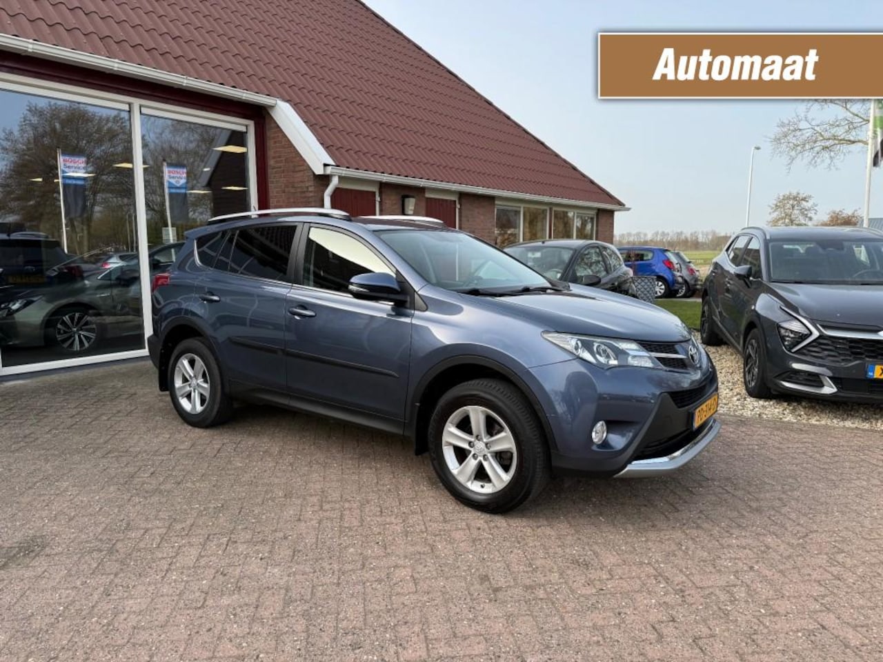 Toyota RAV4 - 2.0 DYNAMIC 4WD 5-DRS In Nette Staat! Trekhaak/Camera/Cruise Control - AutoWereld.nl
