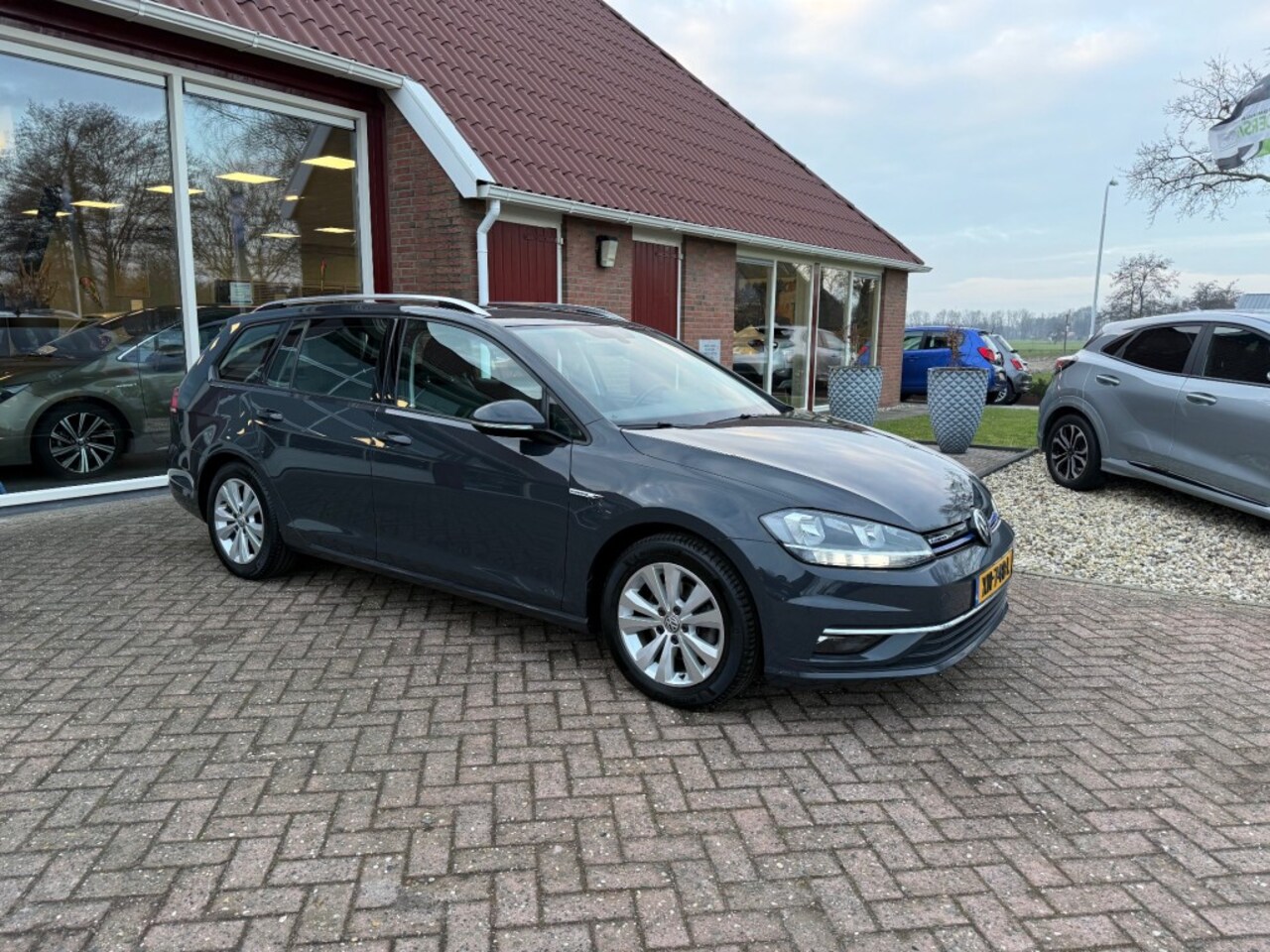 Volkswagen Golf - 1.5 TSI COMFORTLINE BUSINESS Orig. NL/Trekhaak/Navigatie/ACC/PDC - AutoWereld.nl
