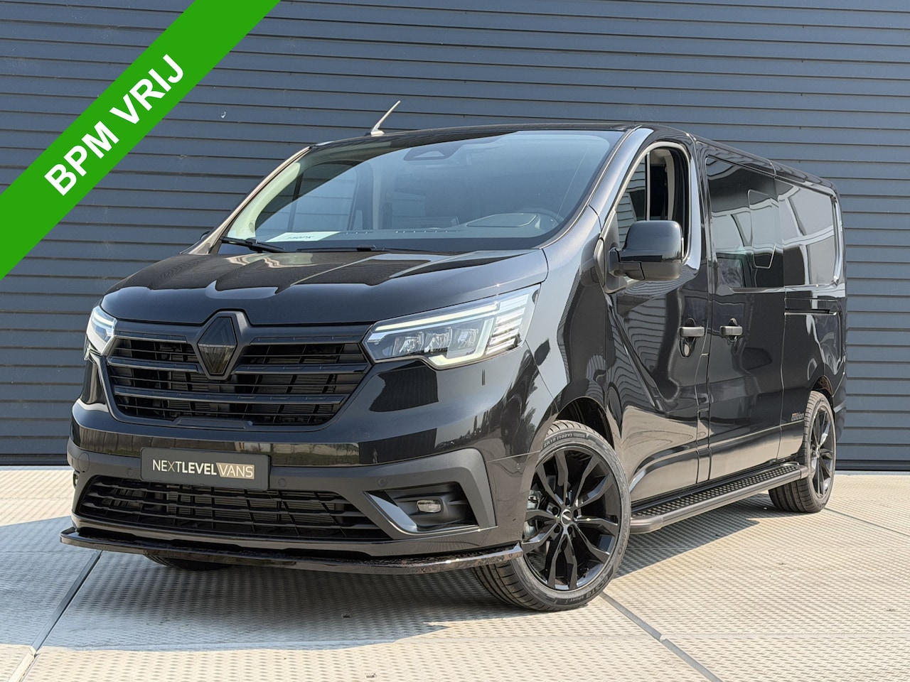 Renault Trafic - 2.0 Blue dC1 150 PK AUT Dubbel Cabine Next Level Edition / Leder intrieur - AutoWereld.nl