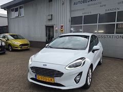 Ford Fiesta - 1.0 Ecoboost Titanium Automaat * winterpakket