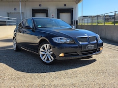 BMW 3-serie - 330i Dynamic Executive AUT liefhebbers
