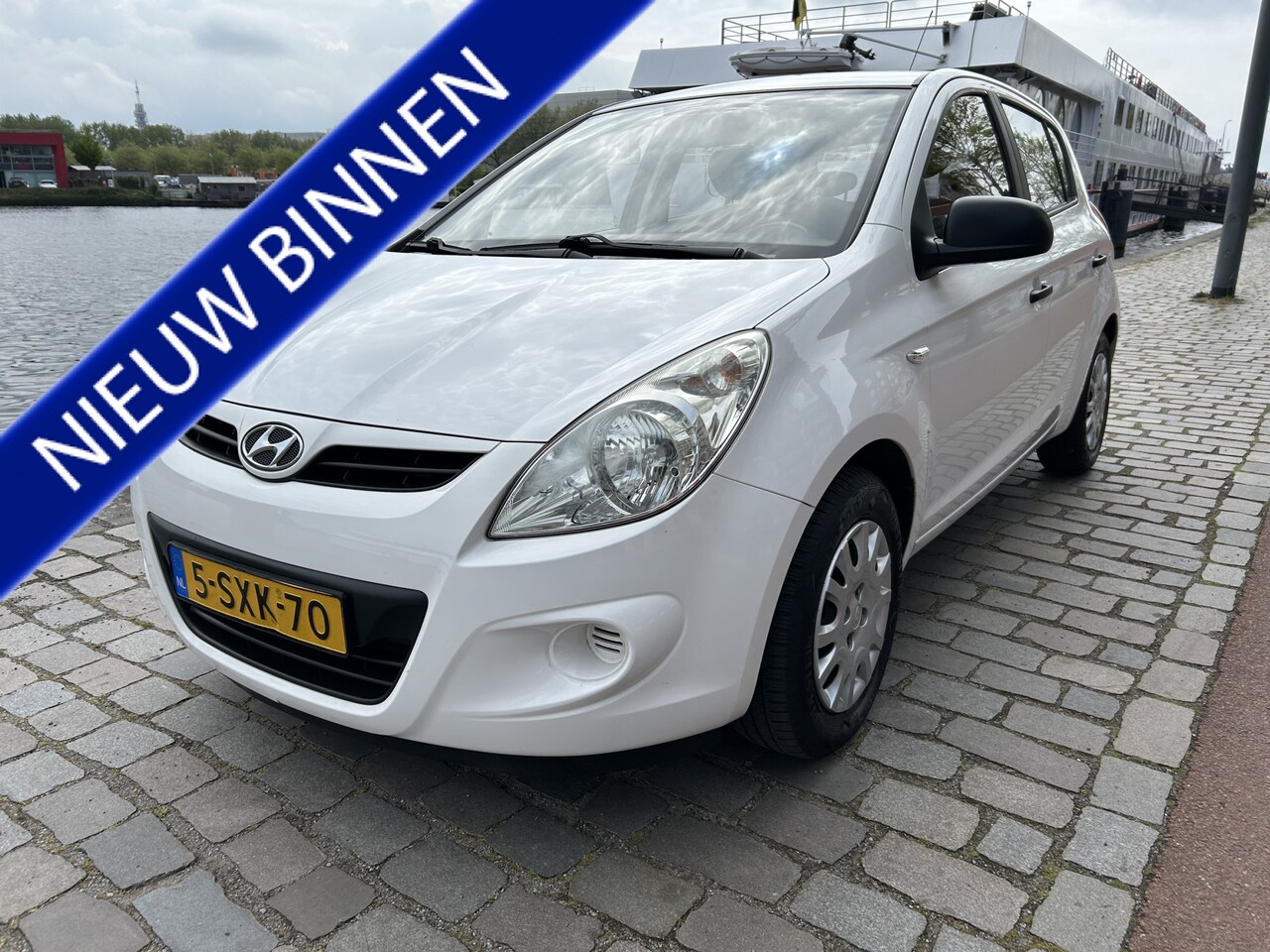 Hyundai i20 - 1.2i i-Drive 5 Deurs Airco Apk Keurige auto - AutoWereld.nl