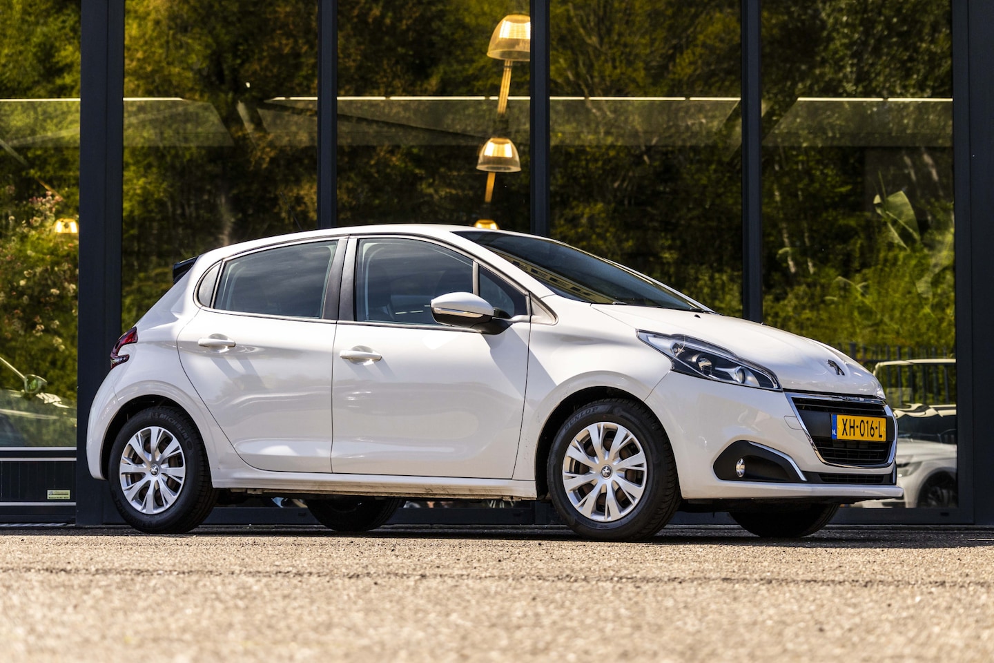 Peugeot 208 - 1.2 PureTech Blue Lease Active 1.2 PureTech Blue Lease Active - AutoWereld.nl