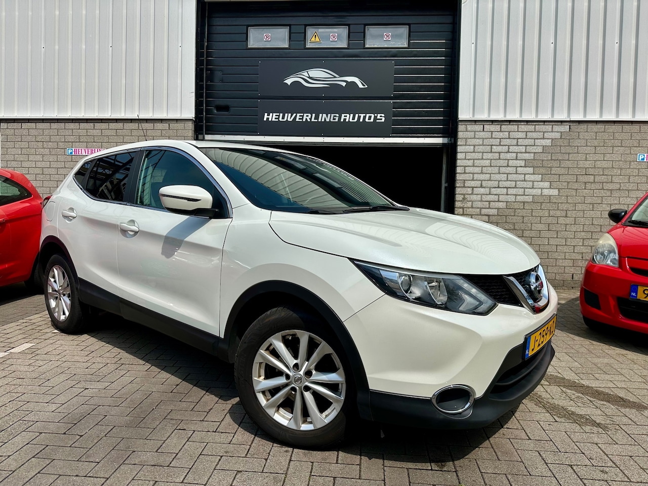 Nissan Qashqai - 1.2 Acenta | Clima | Cruise | Navi | Camera - AutoWereld.nl