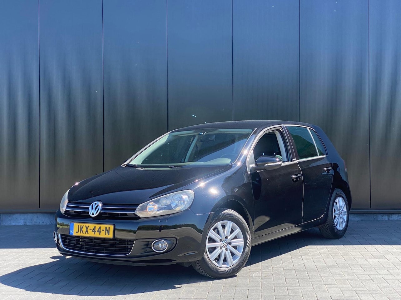 Volkswagen Golf - 1.2 TSI DSG Trendline BlueMotion - AutoWereld.nl