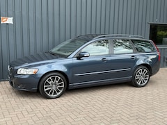 Volvo V50 - 2.4 Momentum YOUNGTIMER/170 PK/ONDERHOUDEN/APK/