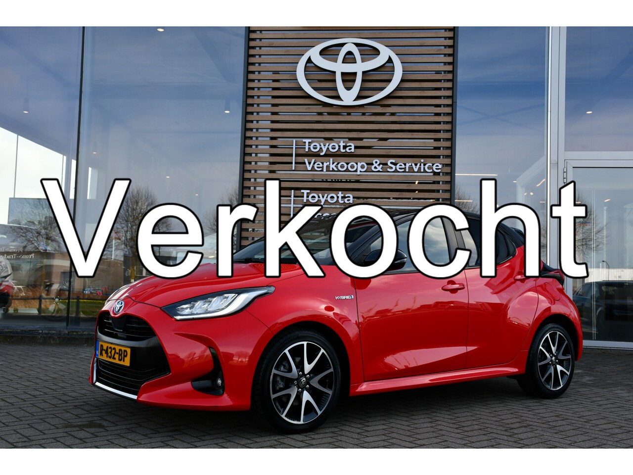 Toyota Yaris - 1.5 Hybrid Launch Edition Limited Automaat 116pk | Head-up display | Stuurwiel verwarmd | - AutoWereld.nl