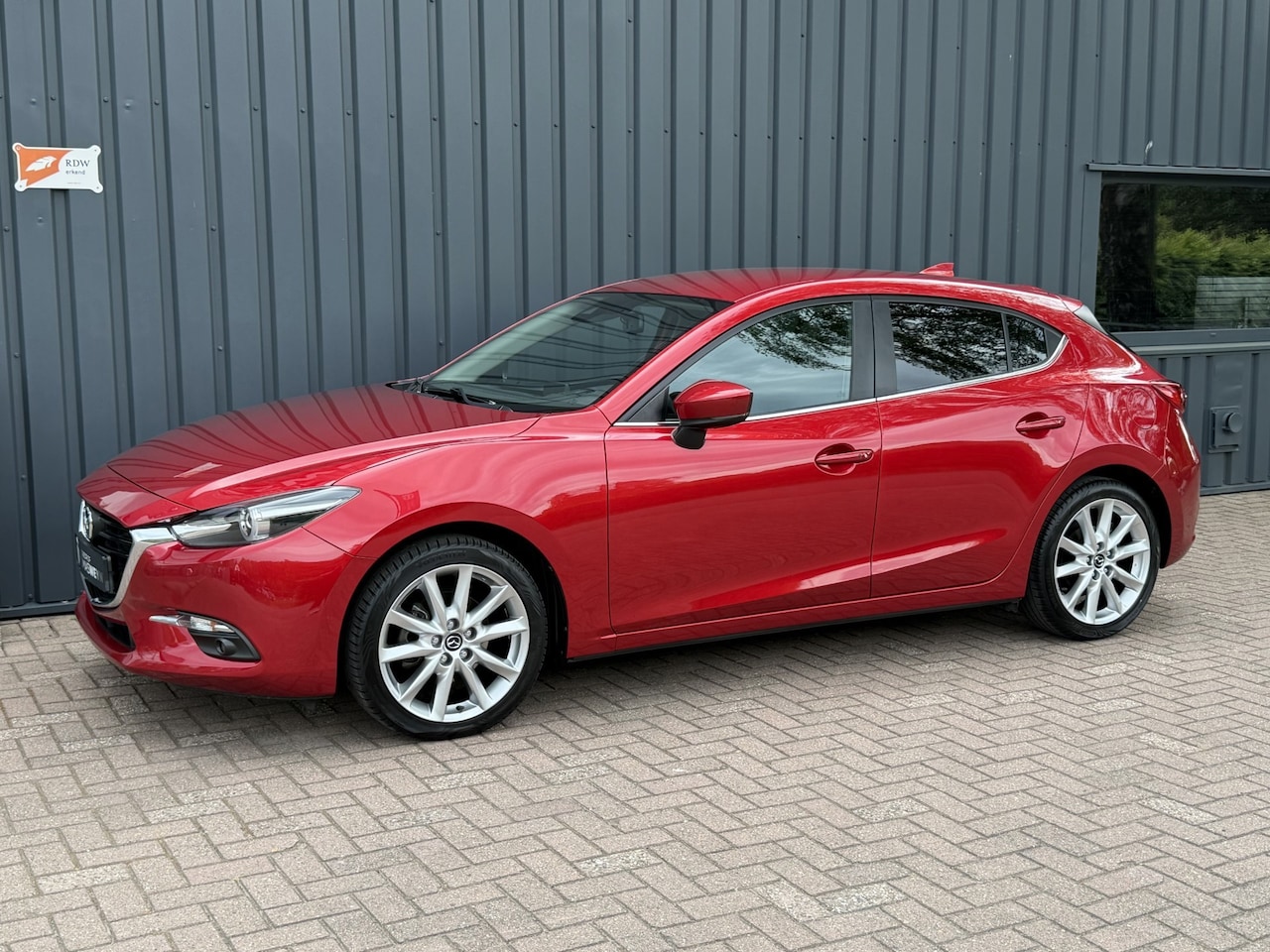 Mazda 3 - 2.0 SkyActiv-G 165 GT-M DEALER ONDERHOUDEN!/165 PK!/1E EIG.!/ - AutoWereld.nl