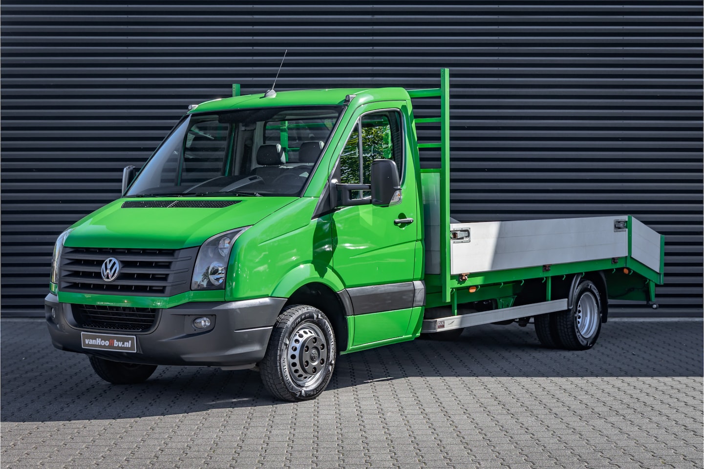 Volkswagen Crafter - 2.0 TDI Open laadbak / Oprijbak Trekhaak 3.500 kg - AutoWereld.nl