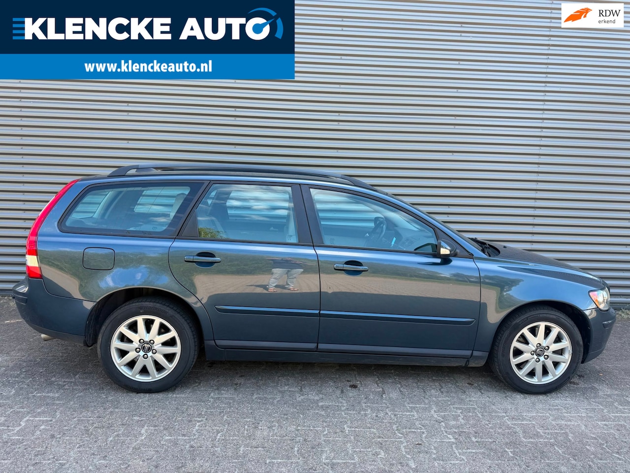 Volvo V50 - 2.5 T5 AWD 220PK Automaat 5-cilinder Leer Xenon Cruise ctrl Goed onderhouden Nette staat - AutoWereld.nl