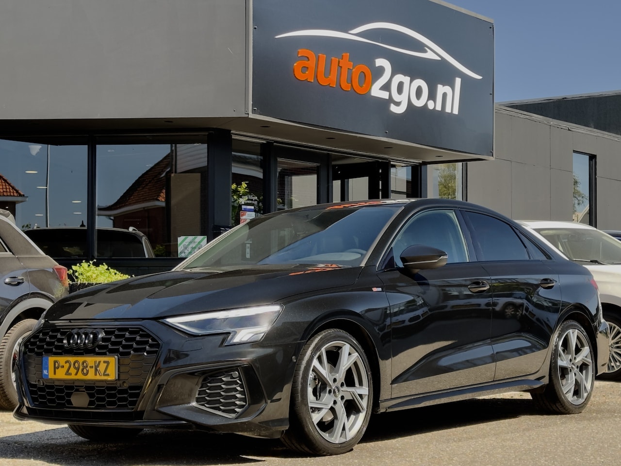 Audi A3 Limousine - 35 TFSI AUT7 S-LINE NAVI DIGI-DASH APPLE-CARPLAY AIRCO LED LMV PDC - AutoWereld.nl