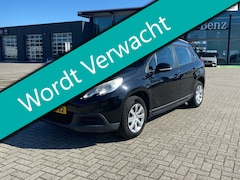 Peugeot 2008 - 1.2 VTi 1e eigenaar Airco Cruise Trekhaak 1100kg. Historie Hoge instap