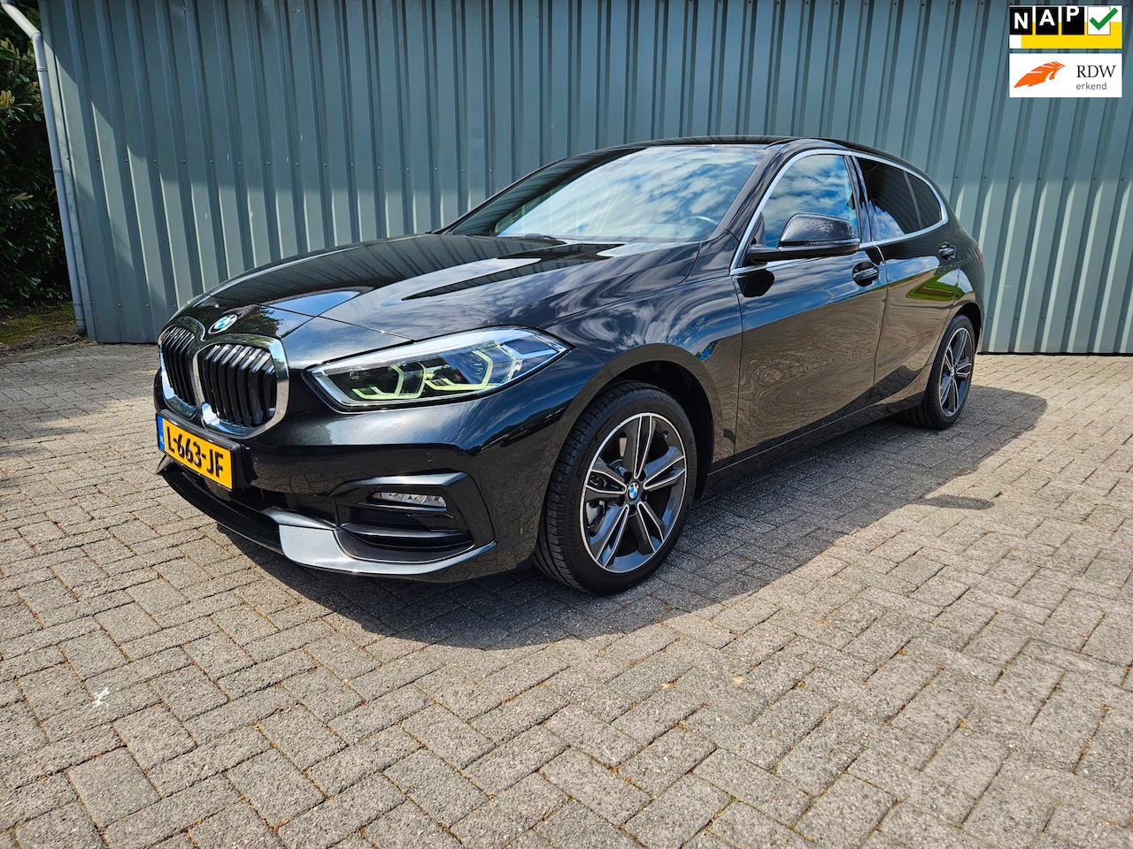 BMW 1-serie - 118i Business Sport Edition Automaat Navi Led lmv - AutoWereld.nl