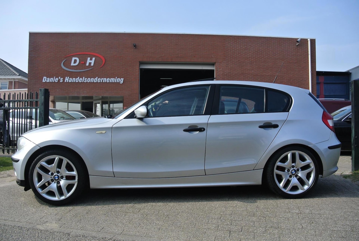 BMW 1-serie - 116i High Executive airco apk 20-05-2027 inruil mogelijk - AutoWereld.nl