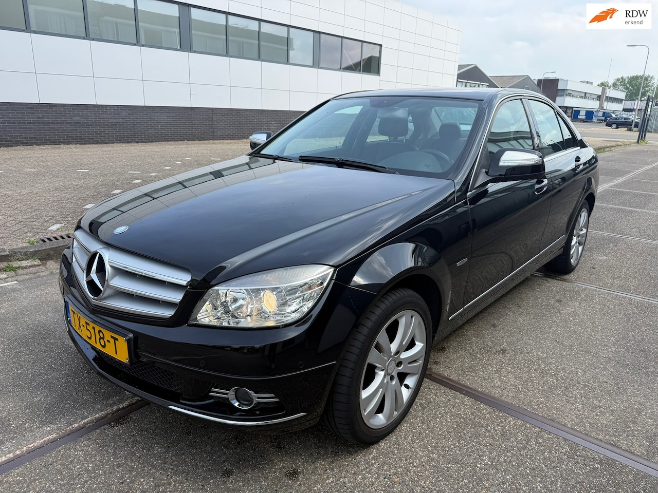 Mercedes-Benz C-klasse - 200 K / AUTOMAAT / AIRCO / APK / BPEKJES / 2 SLEUTELS / ZEER ZEER NETTE AUTO!!! - AutoWereld.nl