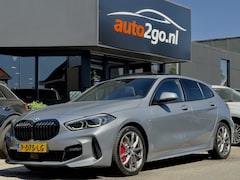 BMW 1-serie - 120i 2.0 AUT7 M-SPORT 179PK PANODAK LEDER NAVI DIGI-DASH APPLLE-CARPLAY LED LMV PDC