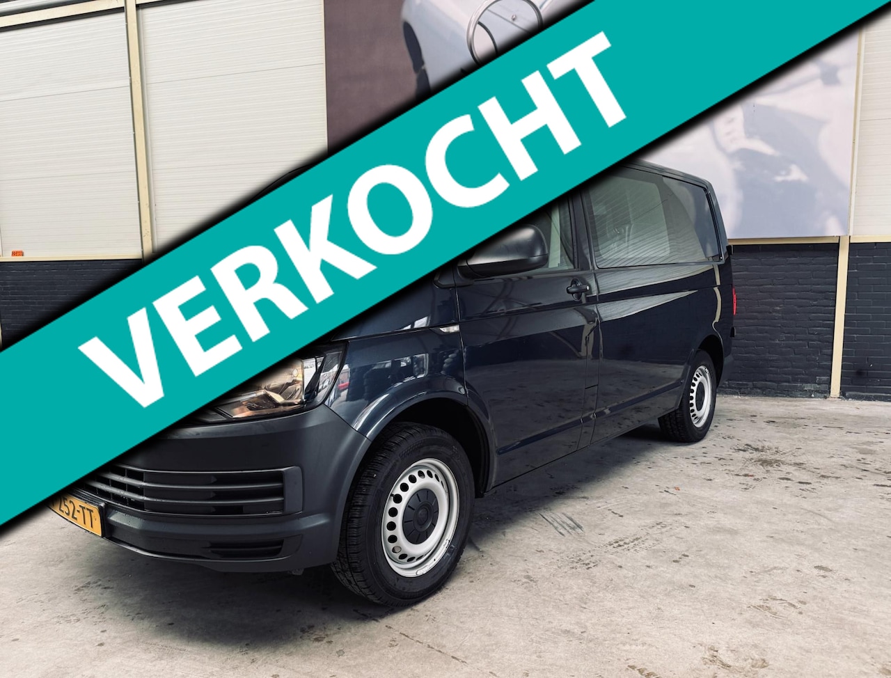 Volkswagen Transporter - 2.0 TDI D.C. Comfortline|BPM VRIJ|trekhaak| CAMPER BASIS| - AutoWereld.nl