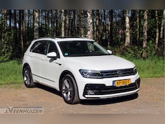 Volkswagen Tiguan - 2.0 TSI 4Motion Highline | 2018 | AUTOMAAT | ☀️ Panoramadak |
