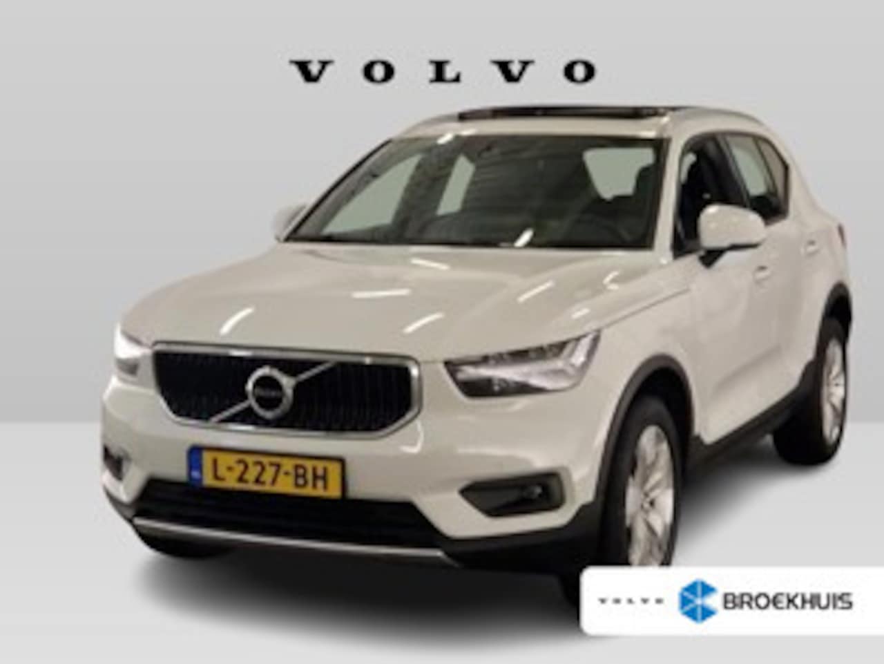 Volvo XC40 - 1.5 T2 Business Pro | Panoramadak | BLIS | Camera | Trekhaak | Adaptieve Cruise | Stoelver - AutoWereld.nl