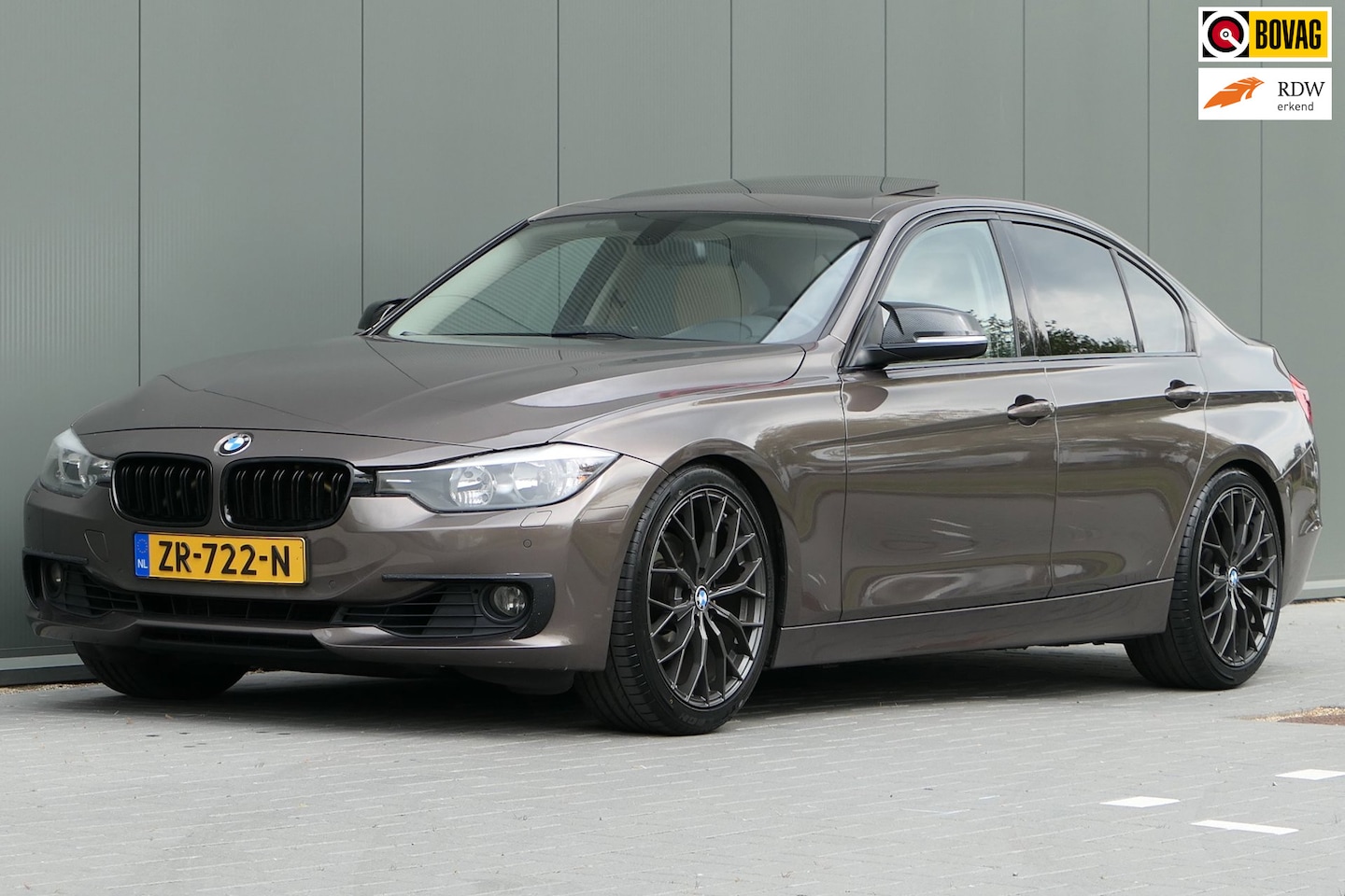 BMW 3-serie - 328i xDrive High Executive Schuifdak Memory Leder - AutoWereld.nl
